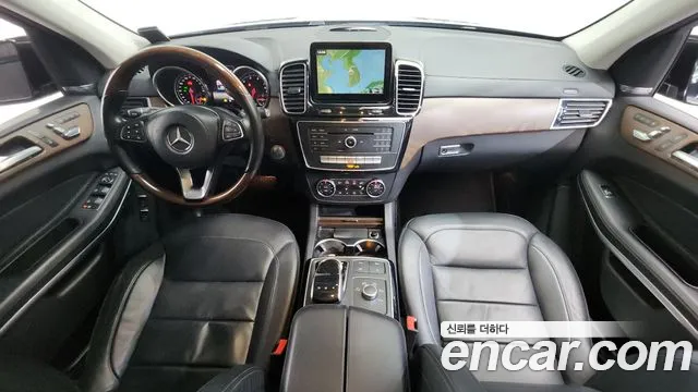 Mercedes-Benz GLS-класс — интерьер