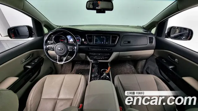 Kia Carnival — интерьер
