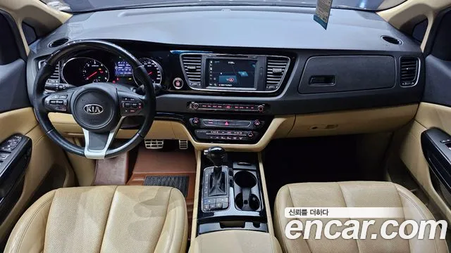 Kia Carnival — интерьер