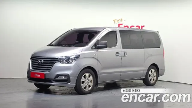 Hyundai Starex