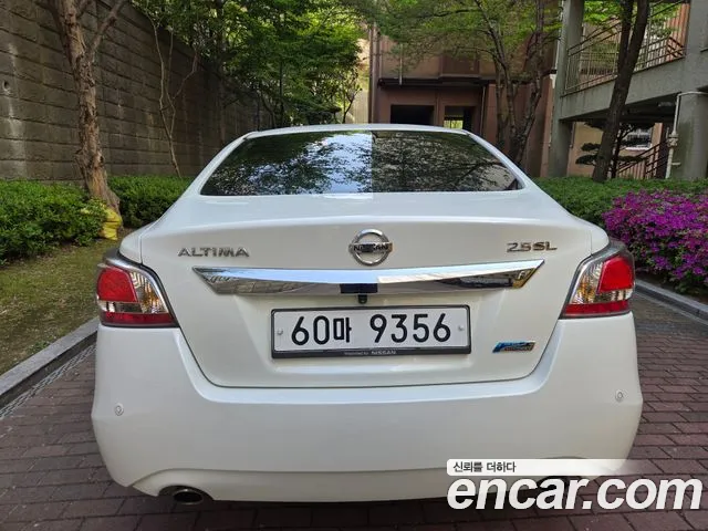 Nissan Altima — интерьер