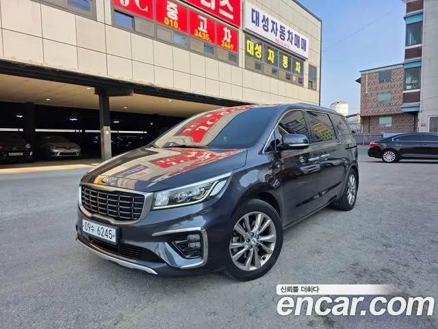 Kia Carnival — экстерьер
