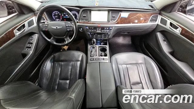 Hyundai Genesis — интерьер