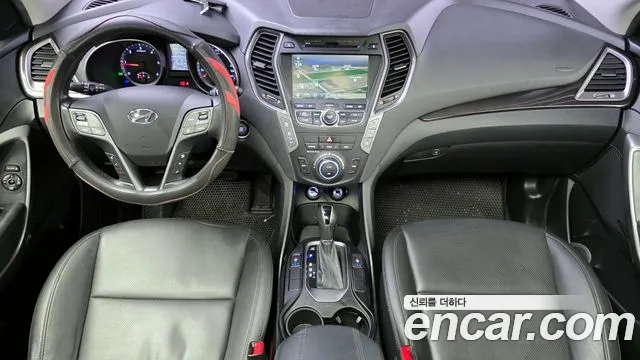 Hyundai Santa Fe — интерьер