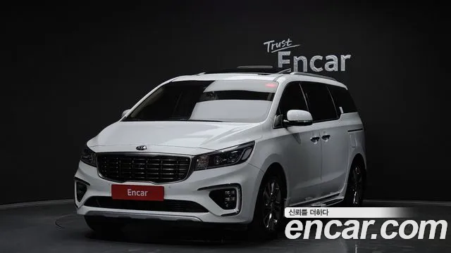 Kia Carnival — экстерьер
