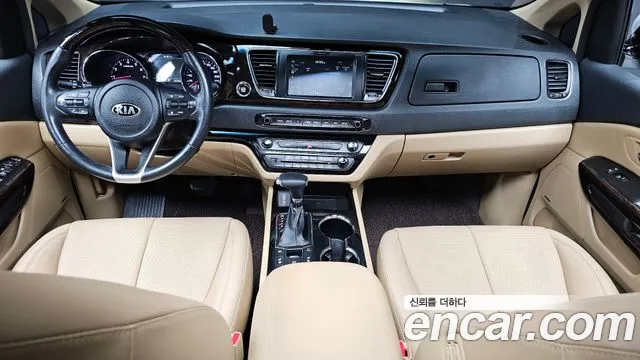 Kia Carnival — интерьер