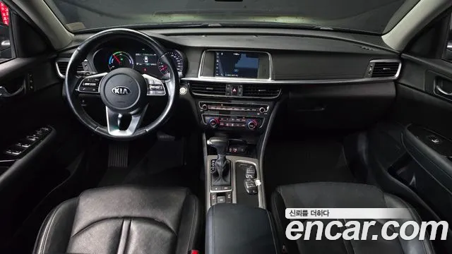 Kia K5 — интерьер