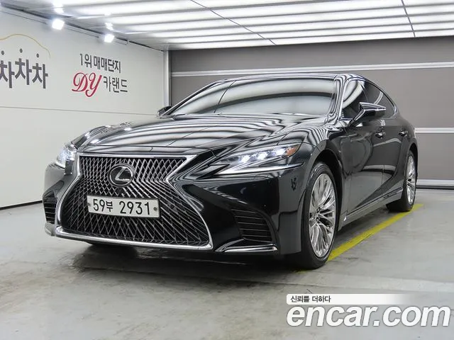 Lexus LS