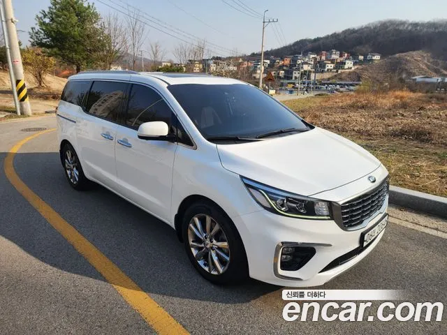 Kia Carnival — экстерьер