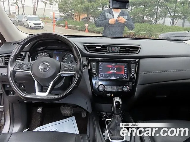 Nissan X-Trail — интерьер