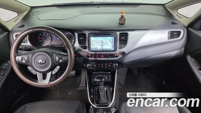 Kia Carens — интерьер