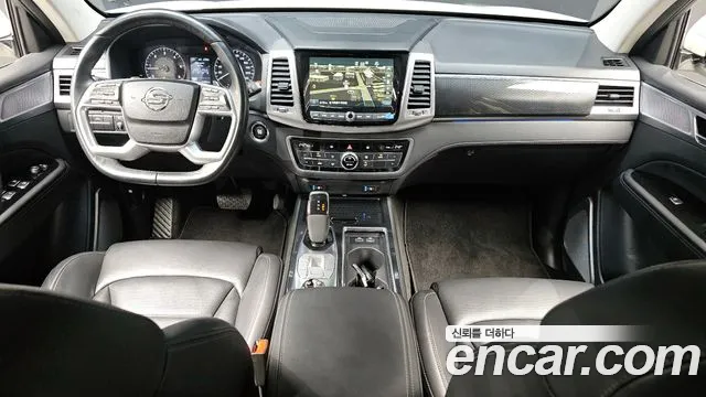 KG Mobility Rexton — интерьер