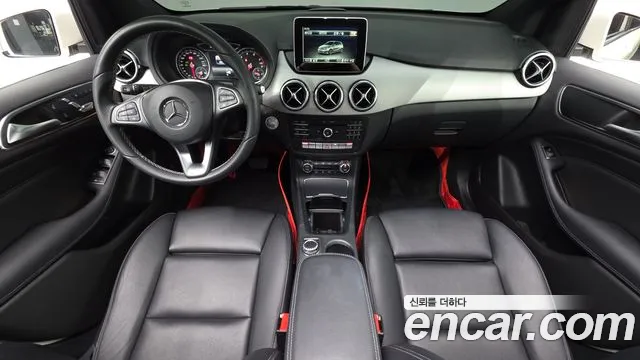 Mercedes-Benz B-класс — интерьер