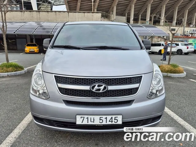 Hyundai Starex
