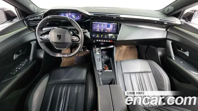 Peugeot 408 — интерьер