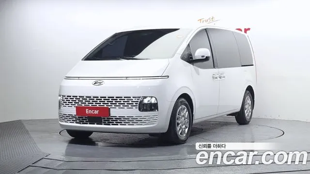Hyundai Staria