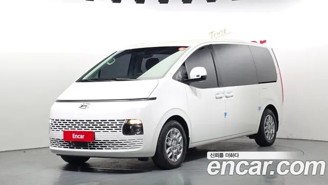 Hyundai Staria