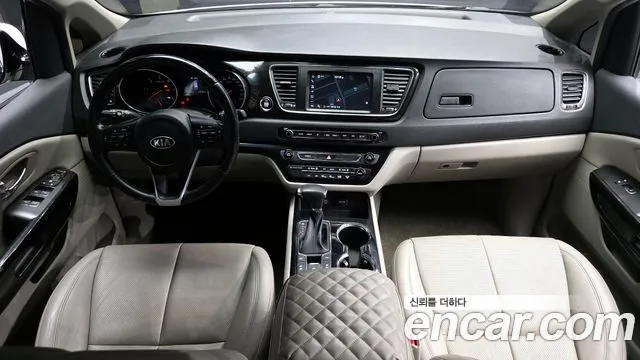 Kia Carnival — интерьер