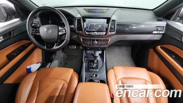 KG Mobility Rexton — интерьер
