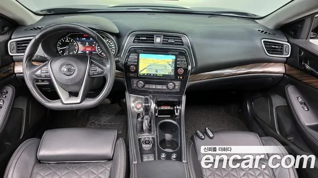 Nissan Maxima — интерьер