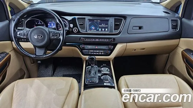 Kia Carnival — интерьер