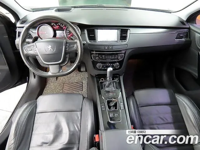 Peugeot 508 — интерьер