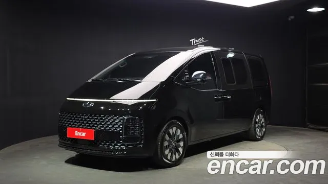 Hyundai Staria