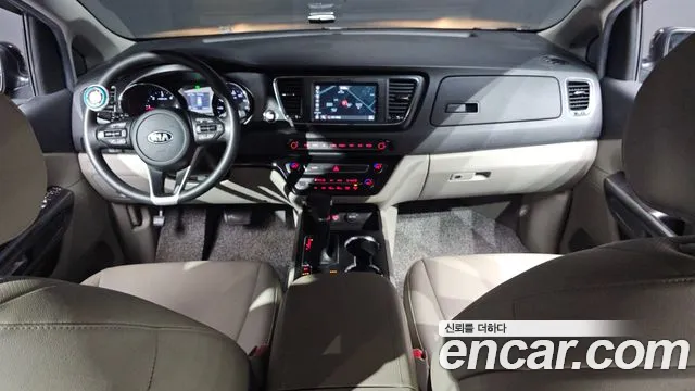 Kia Carnival — интерьер