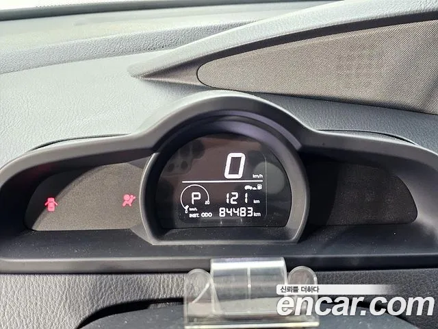 KG Mobility Korando — интерьер