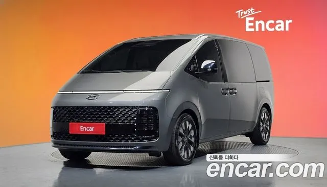 Hyundai Staria