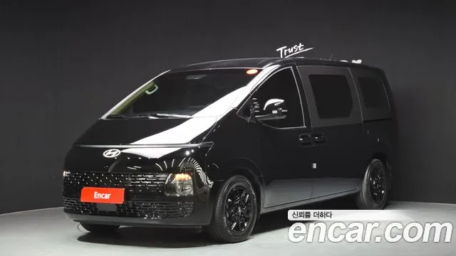 Hyundai Staria