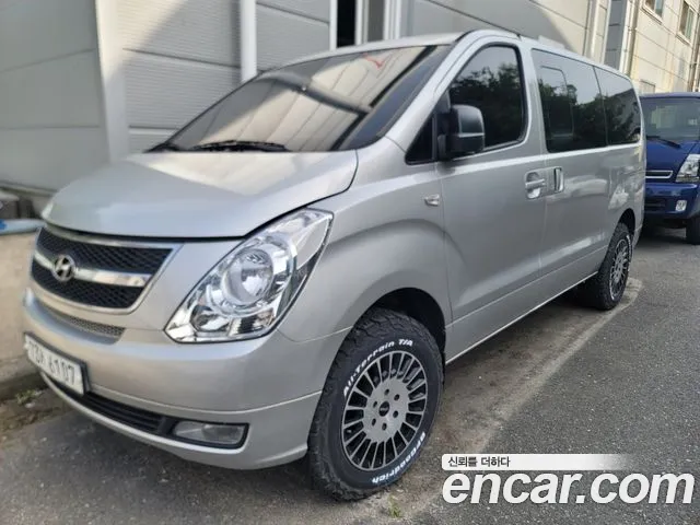 Hyundai Starex