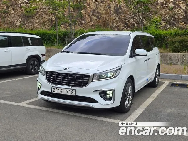 Kia Carnival — экстерьер