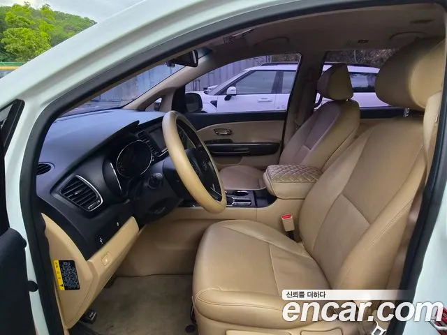 Kia Carnival — интерьер