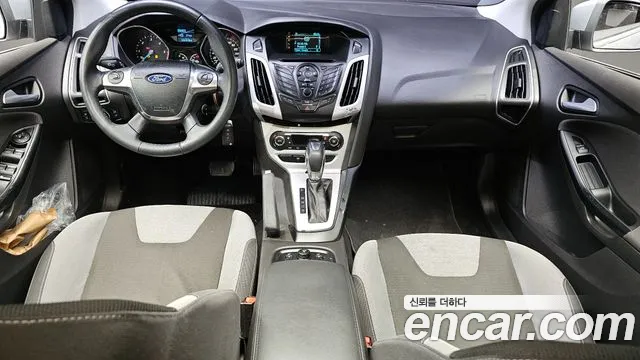 Ford Focus — интерьер
