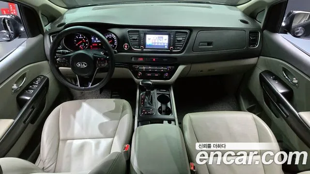 Kia Carnival — интерьер