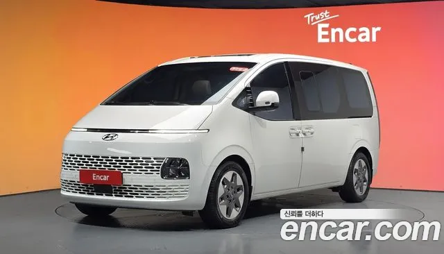 Hyundai Staria