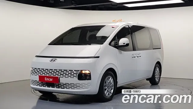 Hyundai Staria