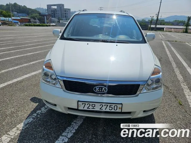 Kia Carnival — экстерьер