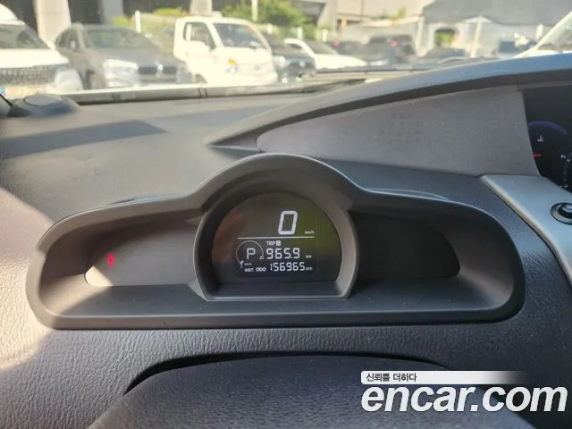 KG Mobility Korando — интерьер