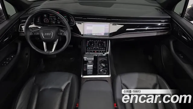 Audi Q7 — интерьер