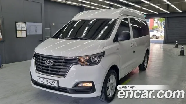 Hyundai Starex