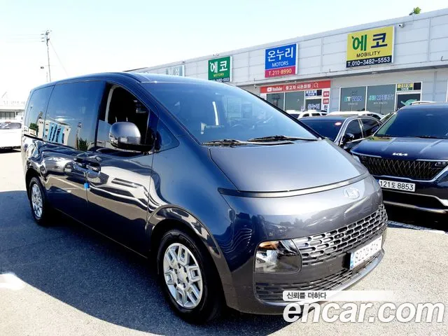 Hyundai Staria