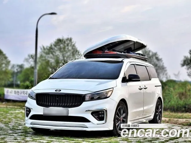 Kia Carnival — экстерьер