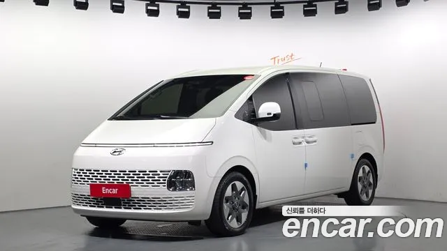 Hyundai Staria