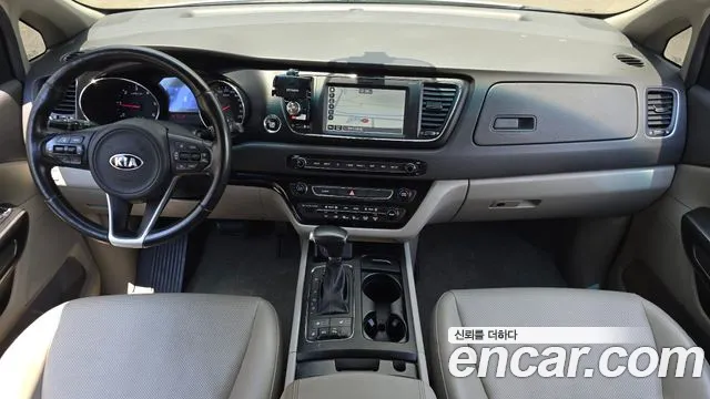 Kia Carnival — интерьер