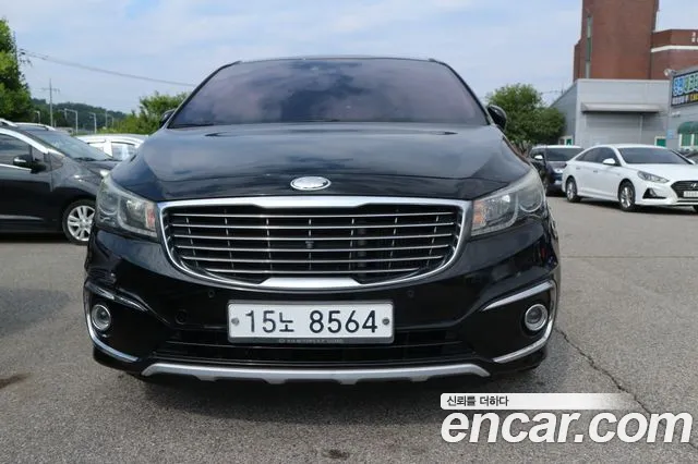 Kia Carnival — экстерьер
