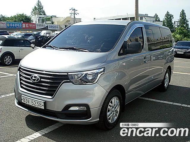 Hyundai Starex