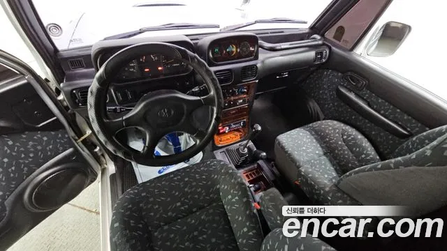 Hyundai Galloper — интерьер