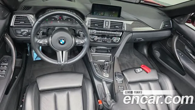 BMW M4 — интерьер